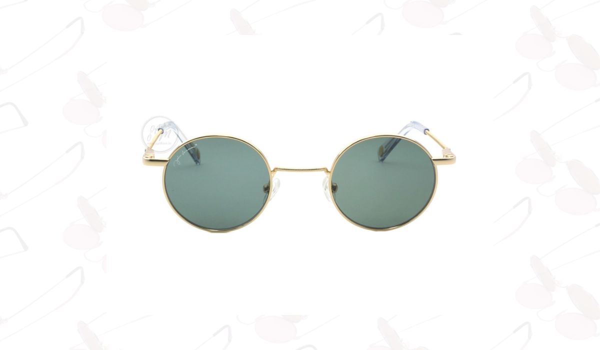 Ove unisex sunčane naočale su must-have za sve ljubitelje klasičnog stila i minimalističkog dizajna.