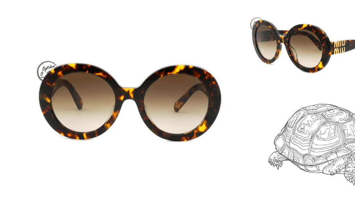Miu Miu, pratiteljica brenda Prada, nudi velike okrugle sunčane naočale s izraženom ženstvenošću. Njihov dizajn obuhvaća metalni logo na ručkici, dodajući dozu elegancije i prepoznatljivosti.
